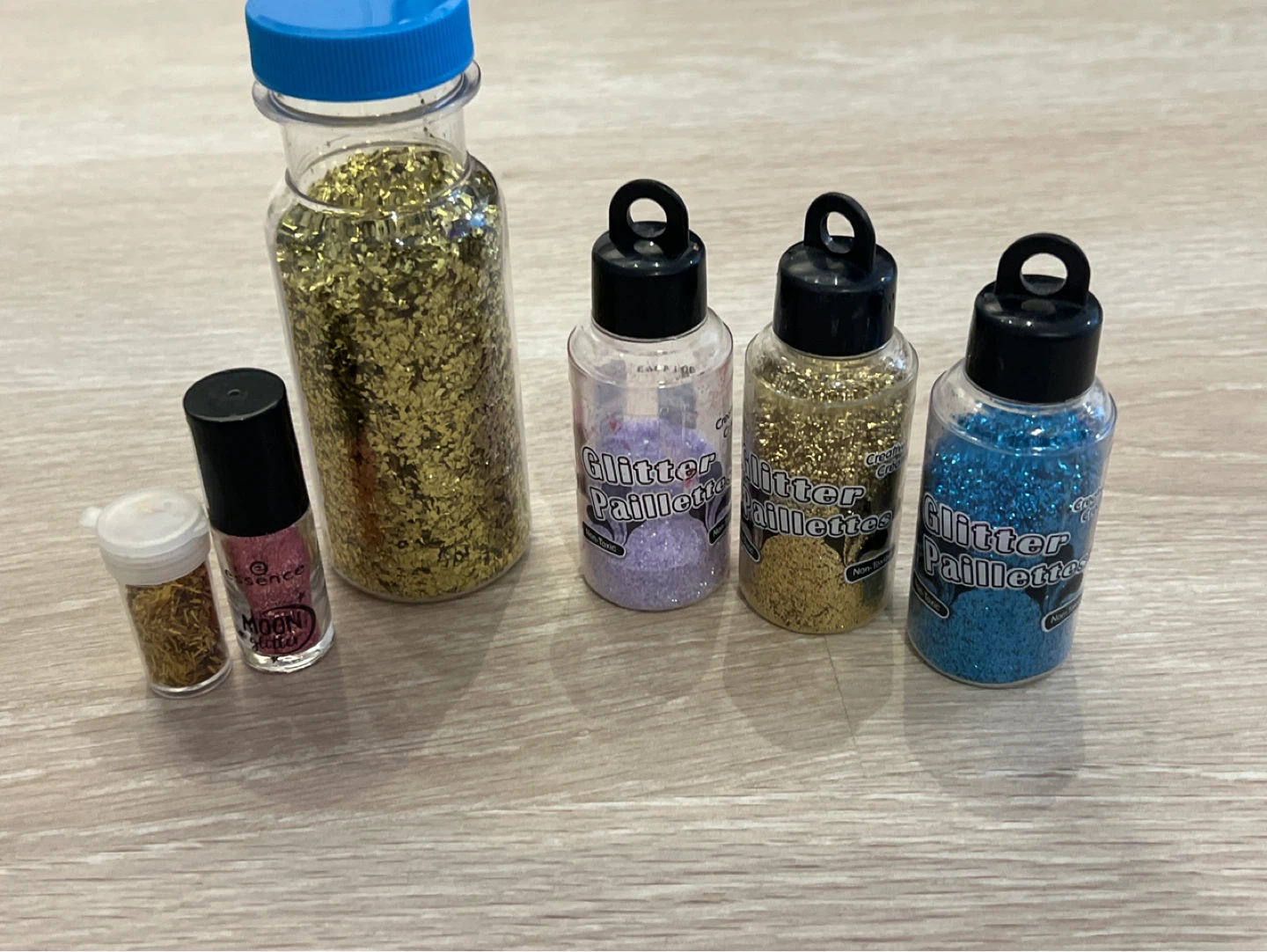 Assorted Glitter Pots & Large Gold Glitter Jar