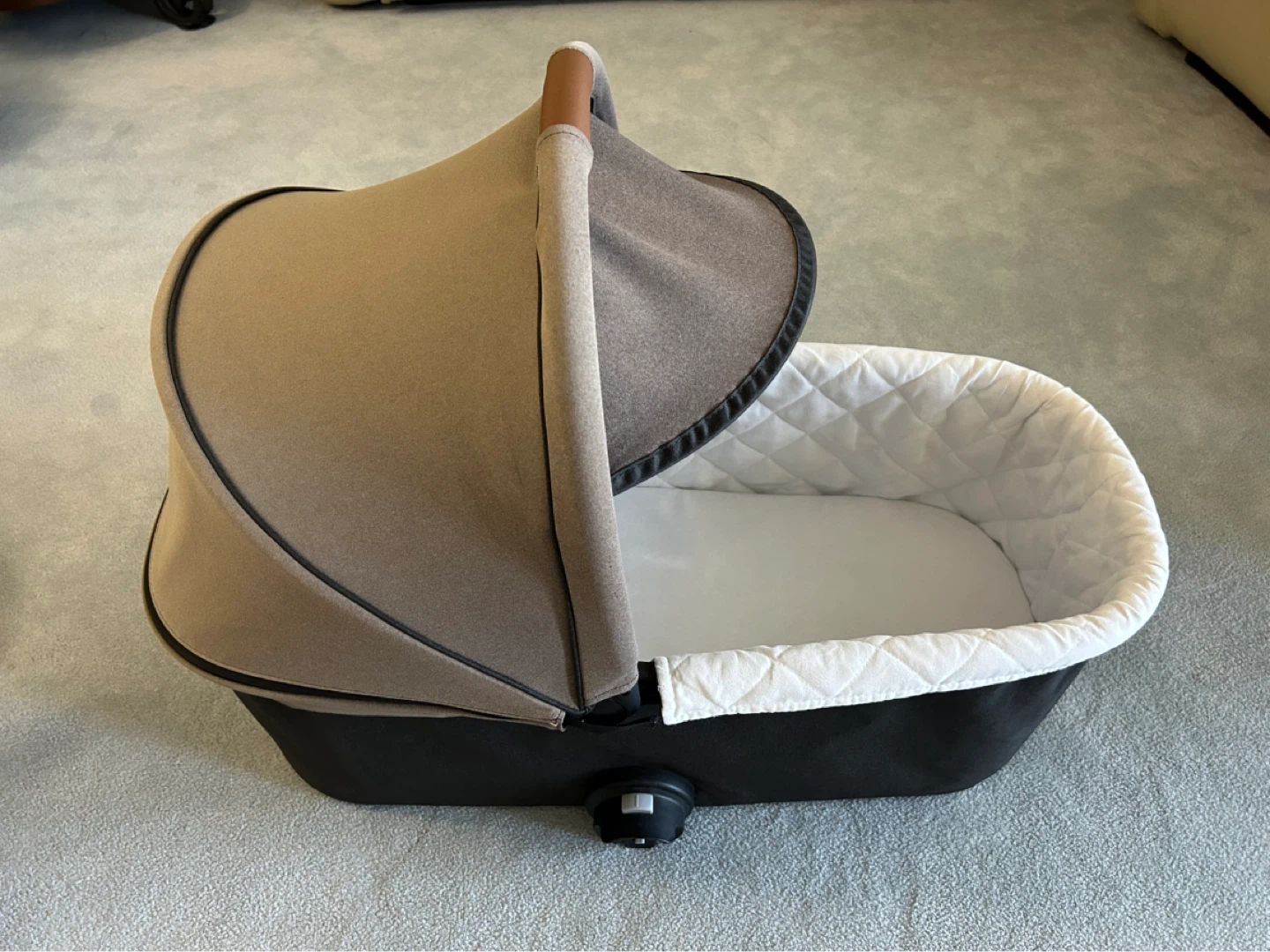 Baby jogger Deluxe Pram bassinet