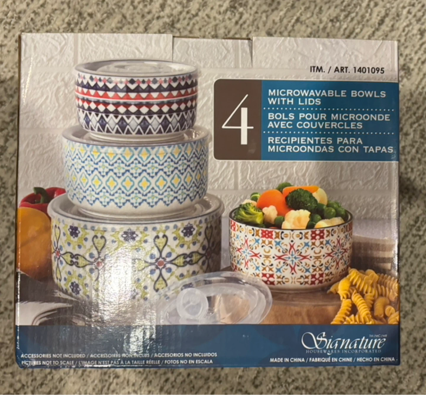 Signature Housewares 4 Microwavable Bowls with Lids