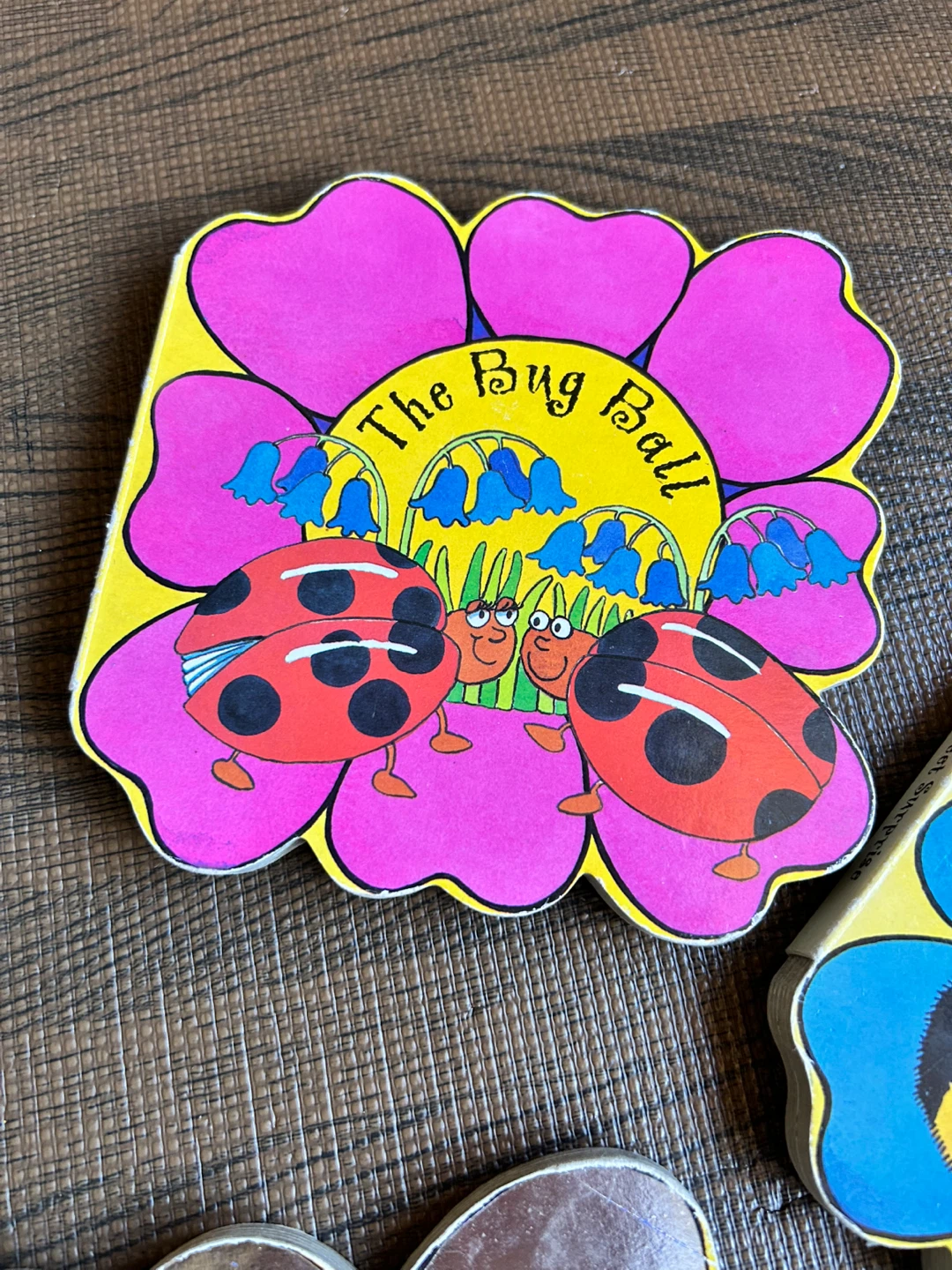 “New Home for Snail" Flower Shaped Books (Set of 5) - photo 5