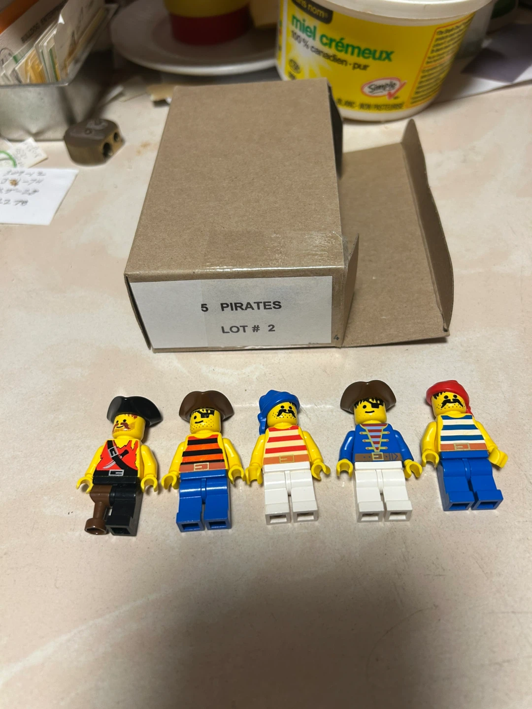 LEGO Pirates Minifigures - photo 2