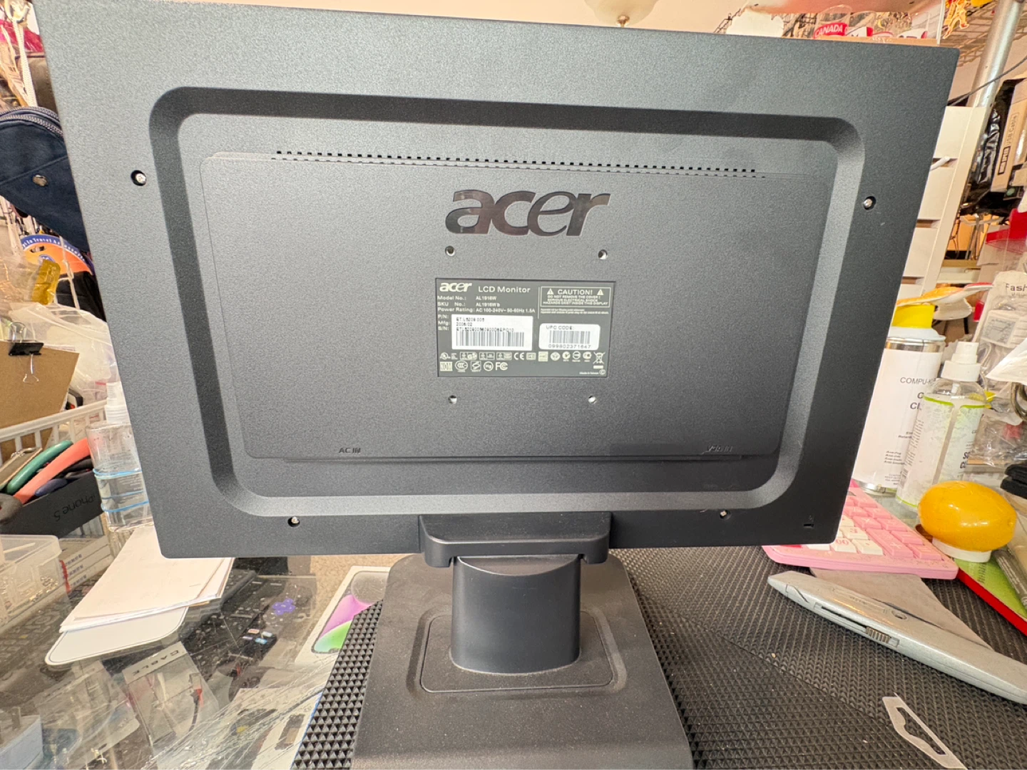 Acer AL1916W LCD Monitor - photo 2