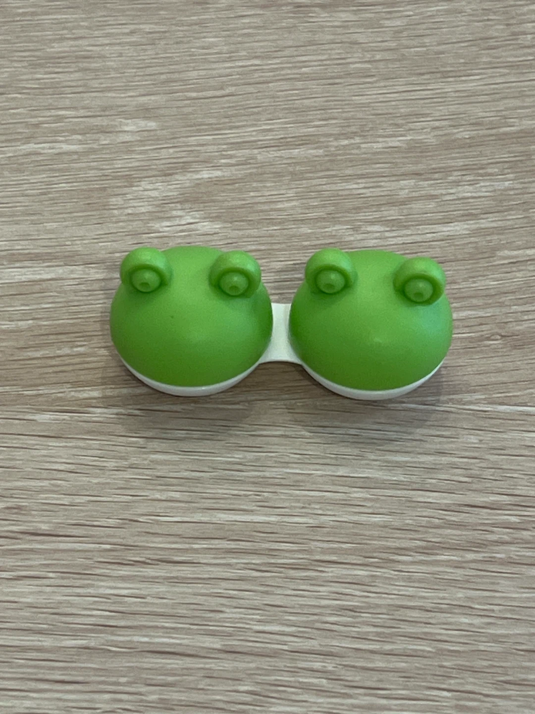 Green Frog Contact Lens Case