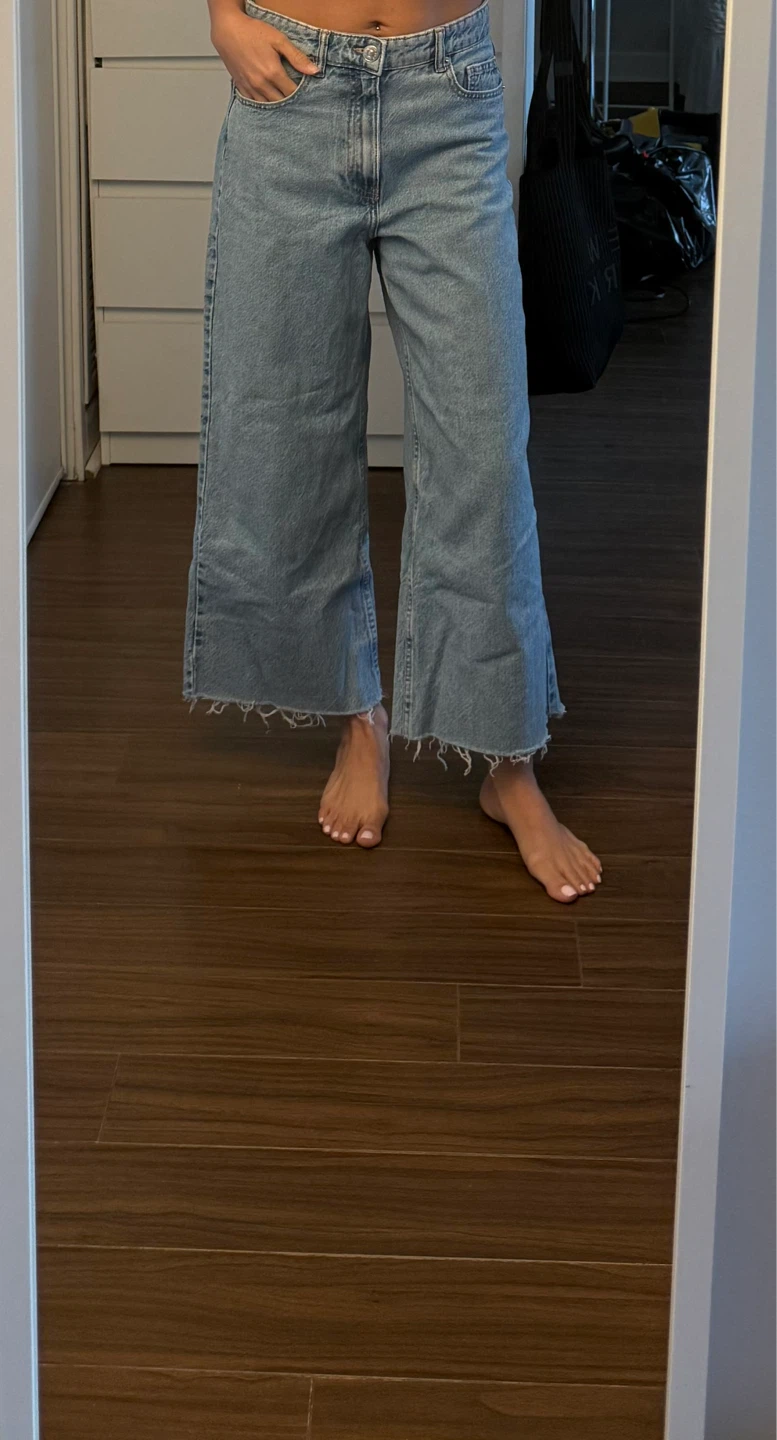 Wide Leg Cropped Jeans