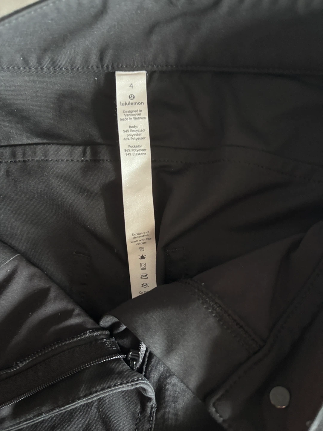 Lululemon Black Pants Size 4 - photo 3