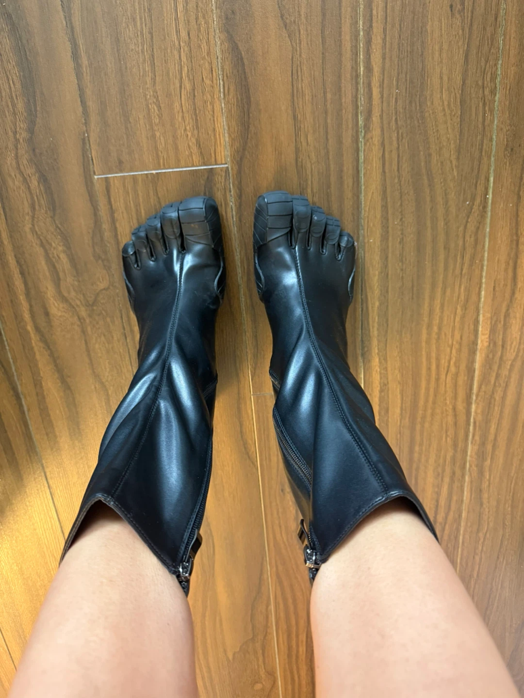 Black Toe Boots with Zipper