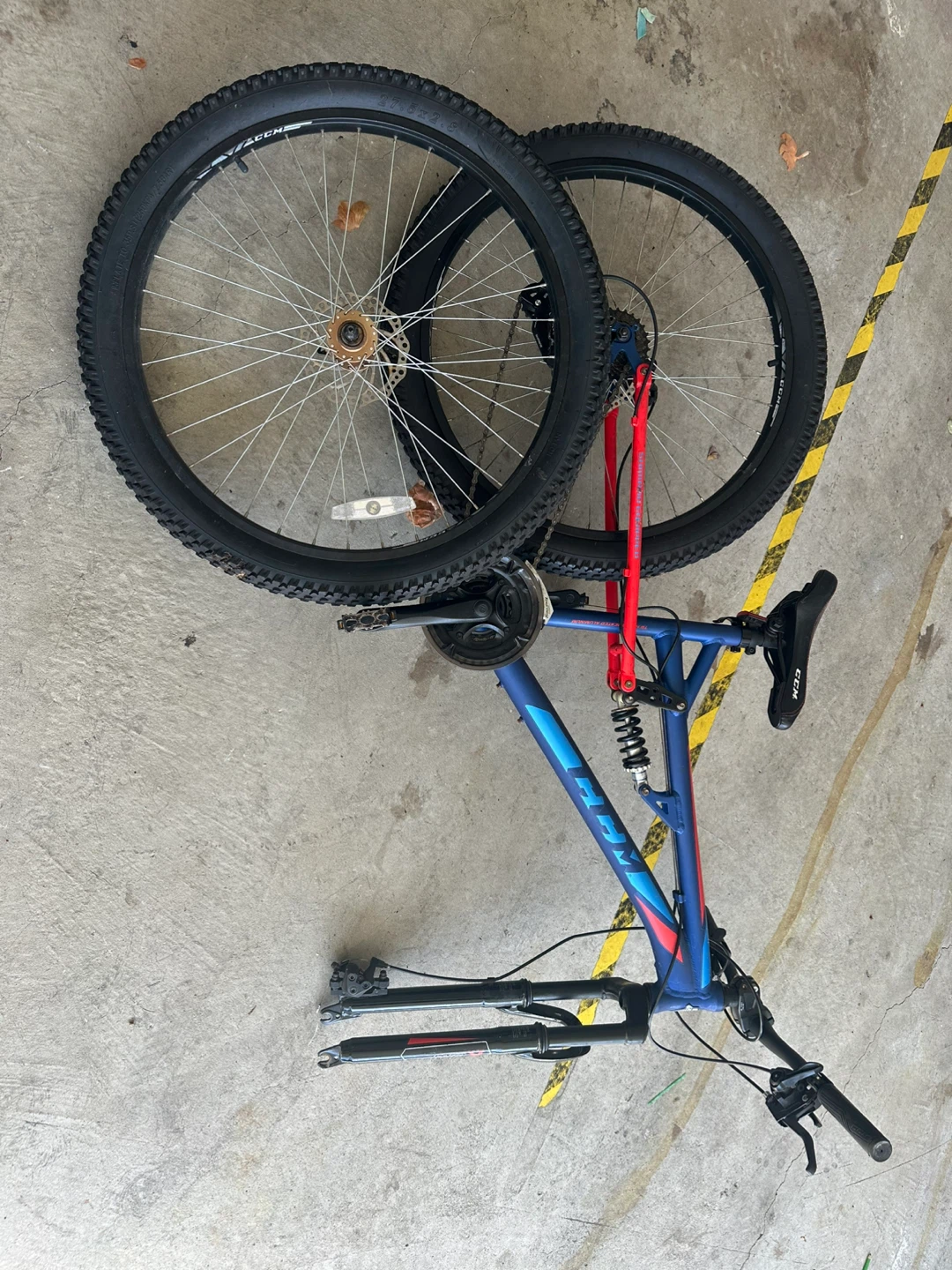 CCM Mountain Bike - photo 2