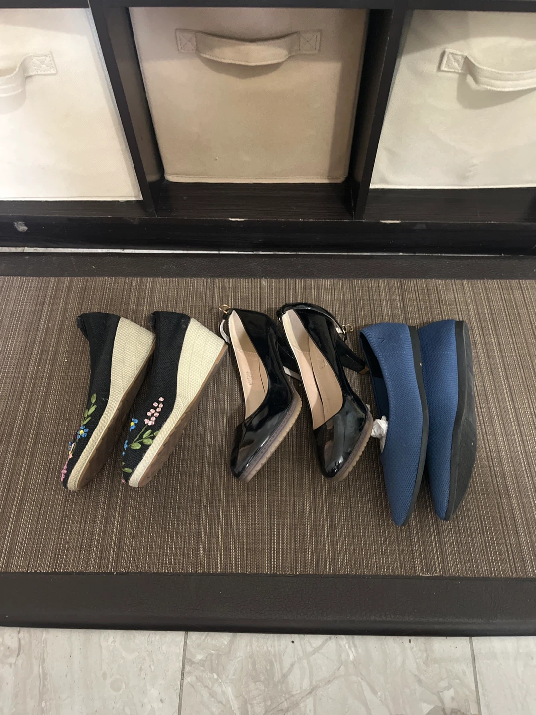Lot of 3 Pairs of Women's Shoes - photo 3