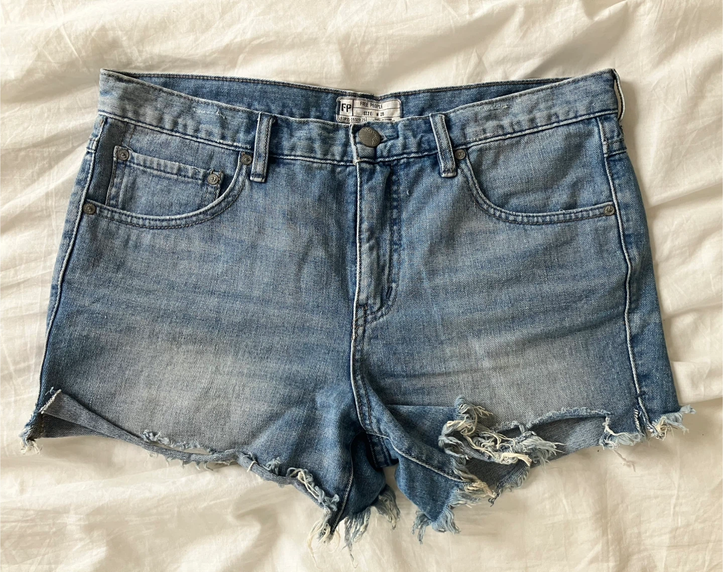 Free People Distressed Denim Shorts W28