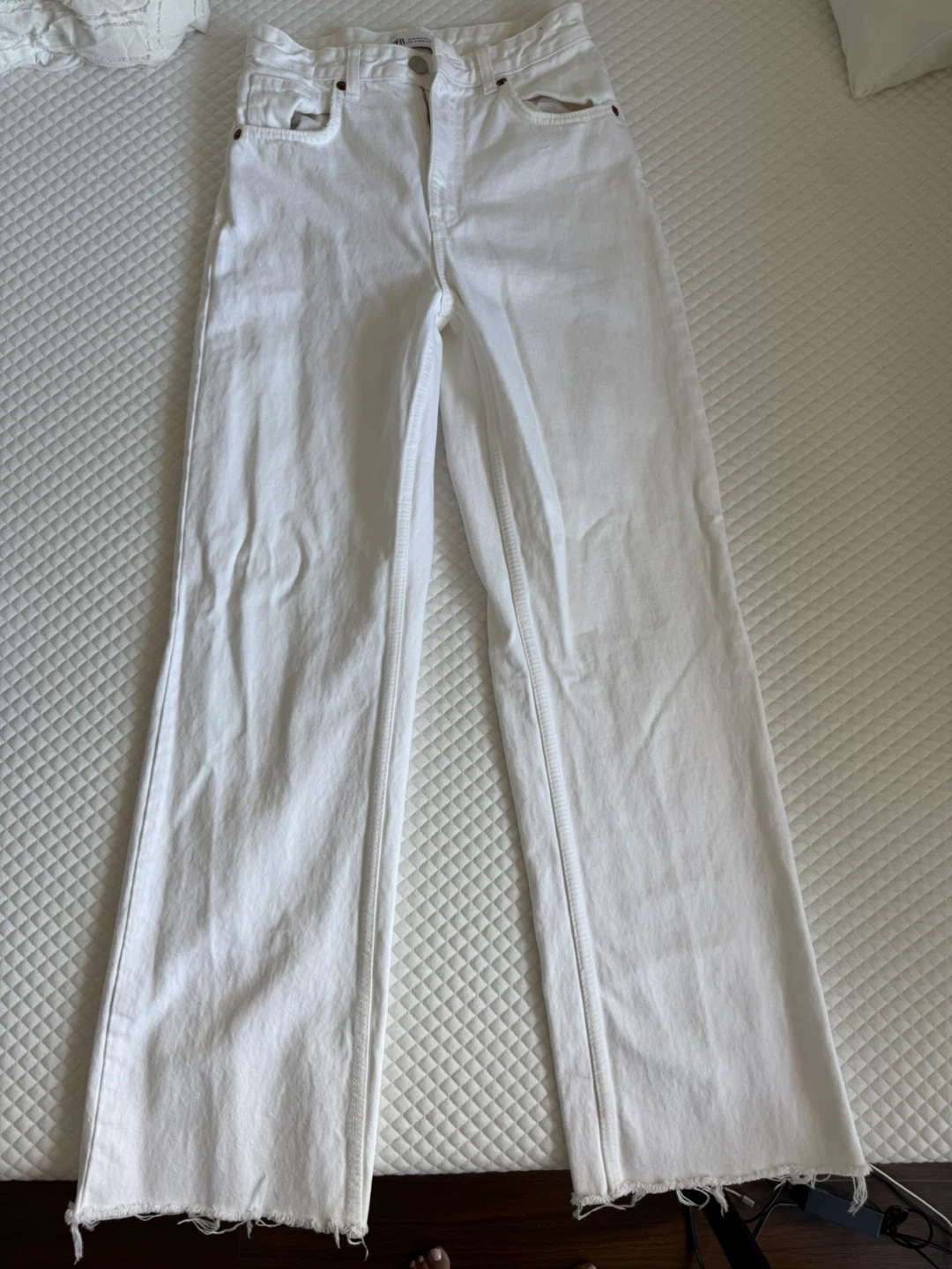 White Denim Jeans - Size 4 (US) - photo 2