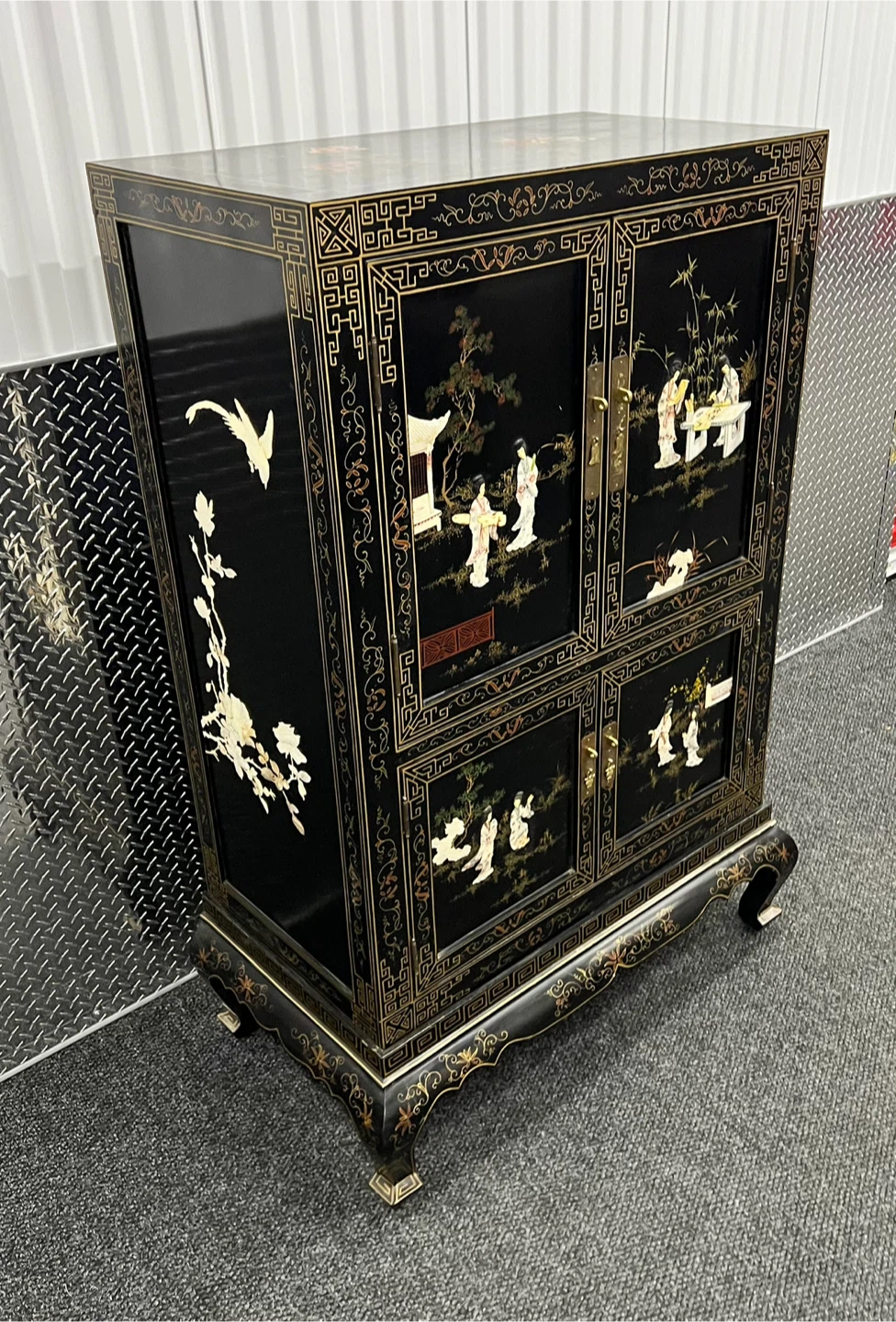 Vintage Black Lacquer Cabinet w Mother of Pearl Inlay - photo 4