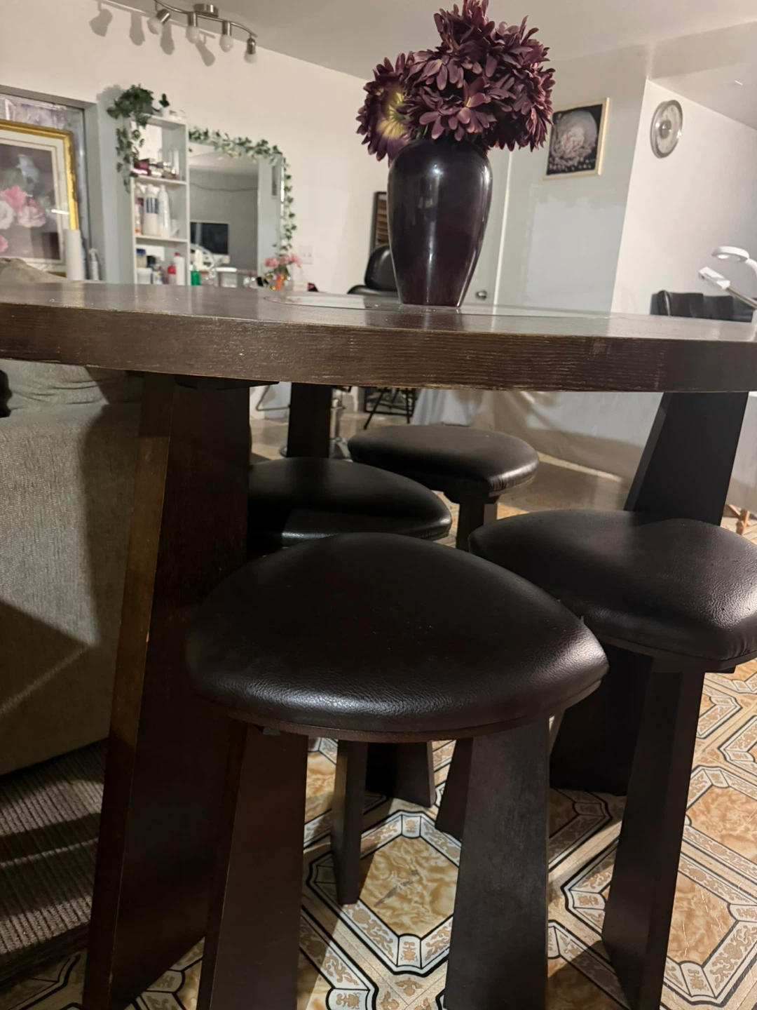 Round Wooden Dining Table with 3 Stools - photo 2