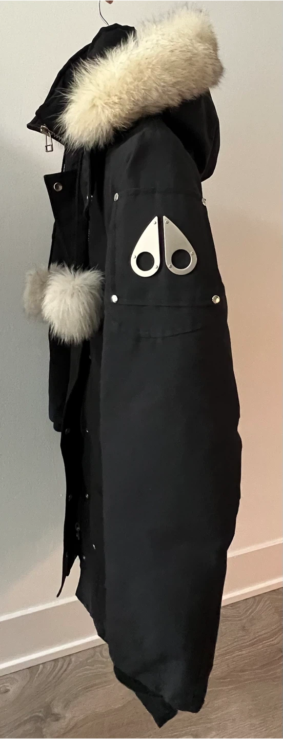 Moose Knuckles Black Parka with Fur Trim - photo 4