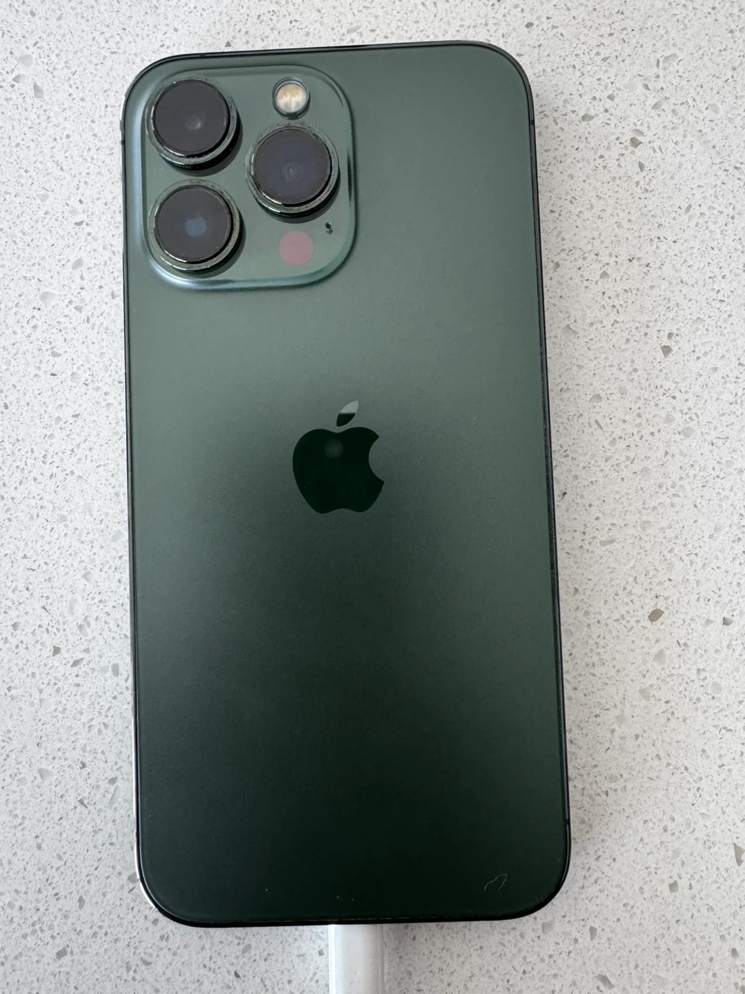 Apple iPhone 13 Pro - photo 2