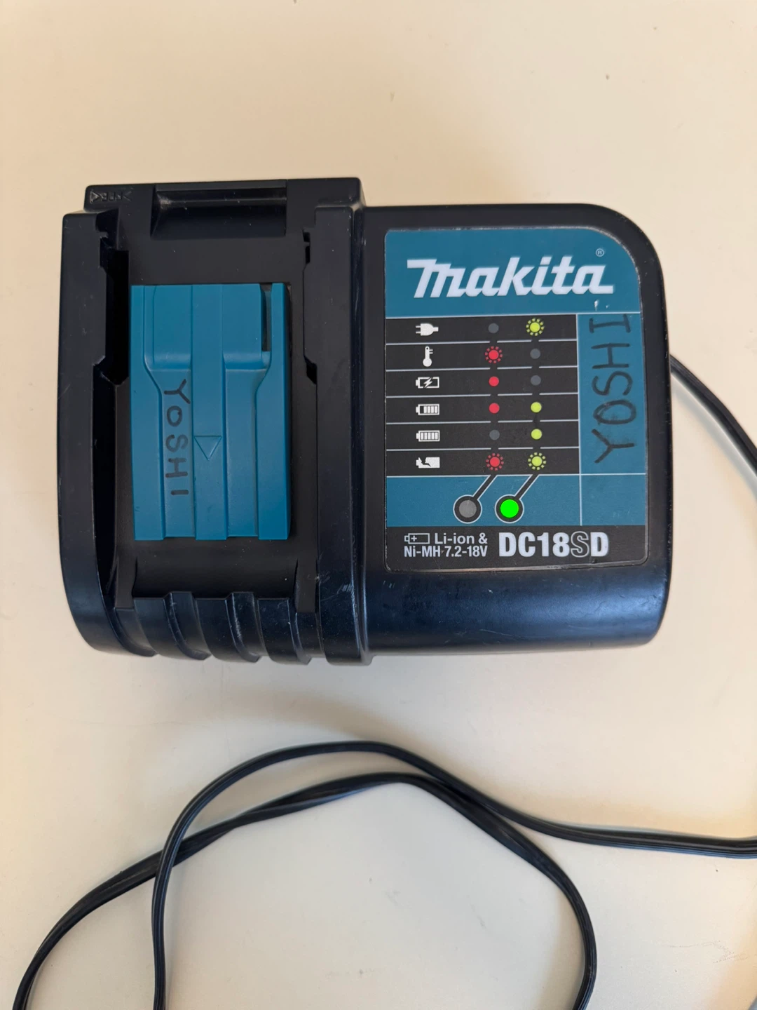 Makita DC18SD Charger