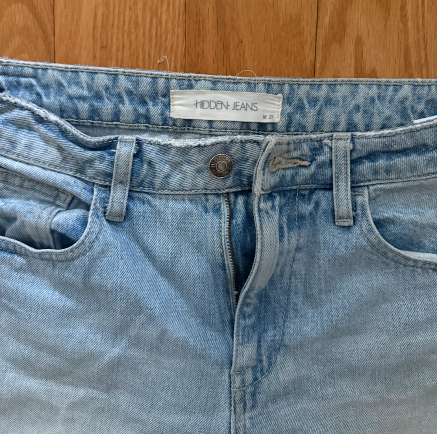 HIDDEN JEANS Women's Light Wash Denim Jeans - Size 27 - photo 2
