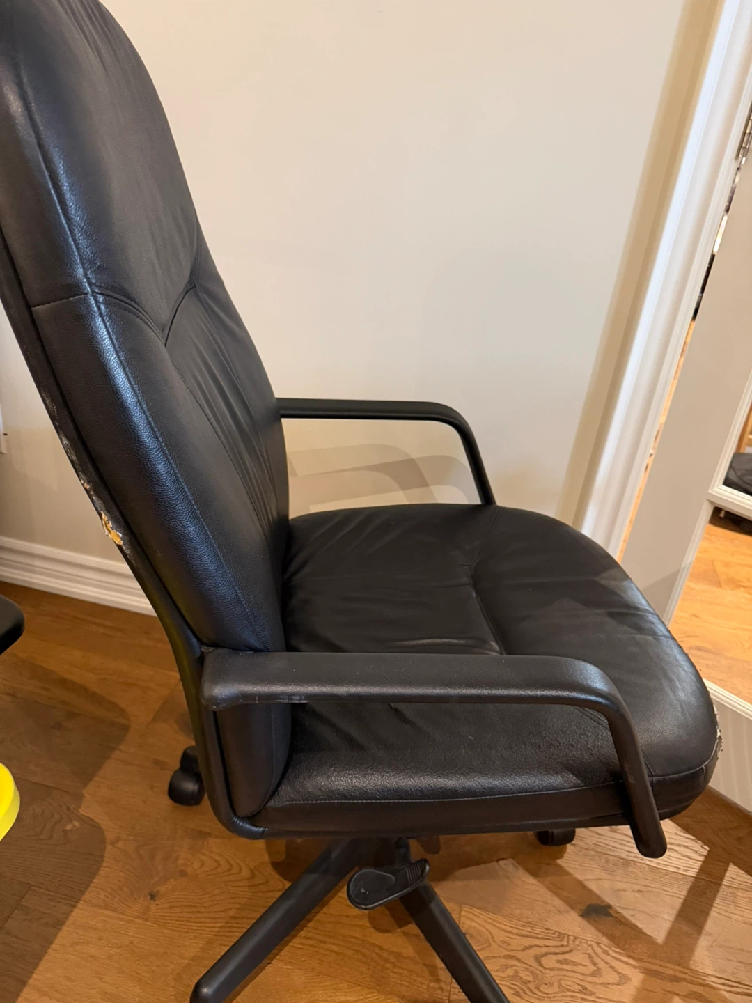 Black Office Chair Faux Leather - photo 2