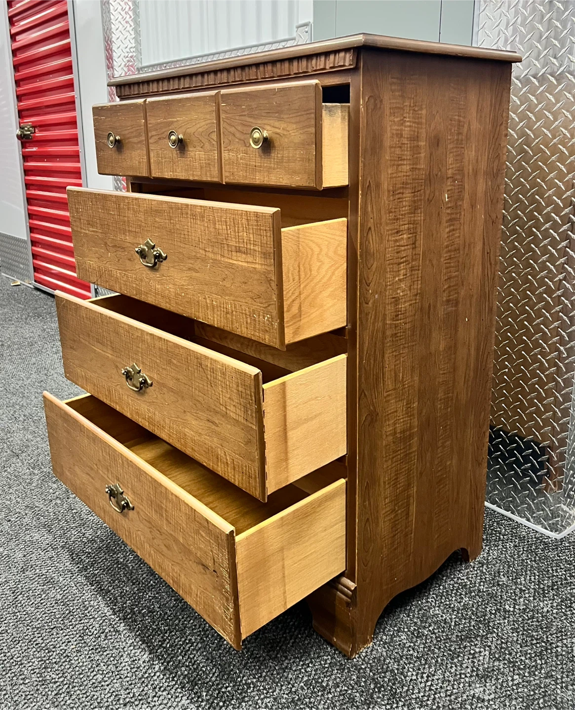 Bassett Furniture Industries 5-Drawer Dresser FREE DELIVERY - photo 5