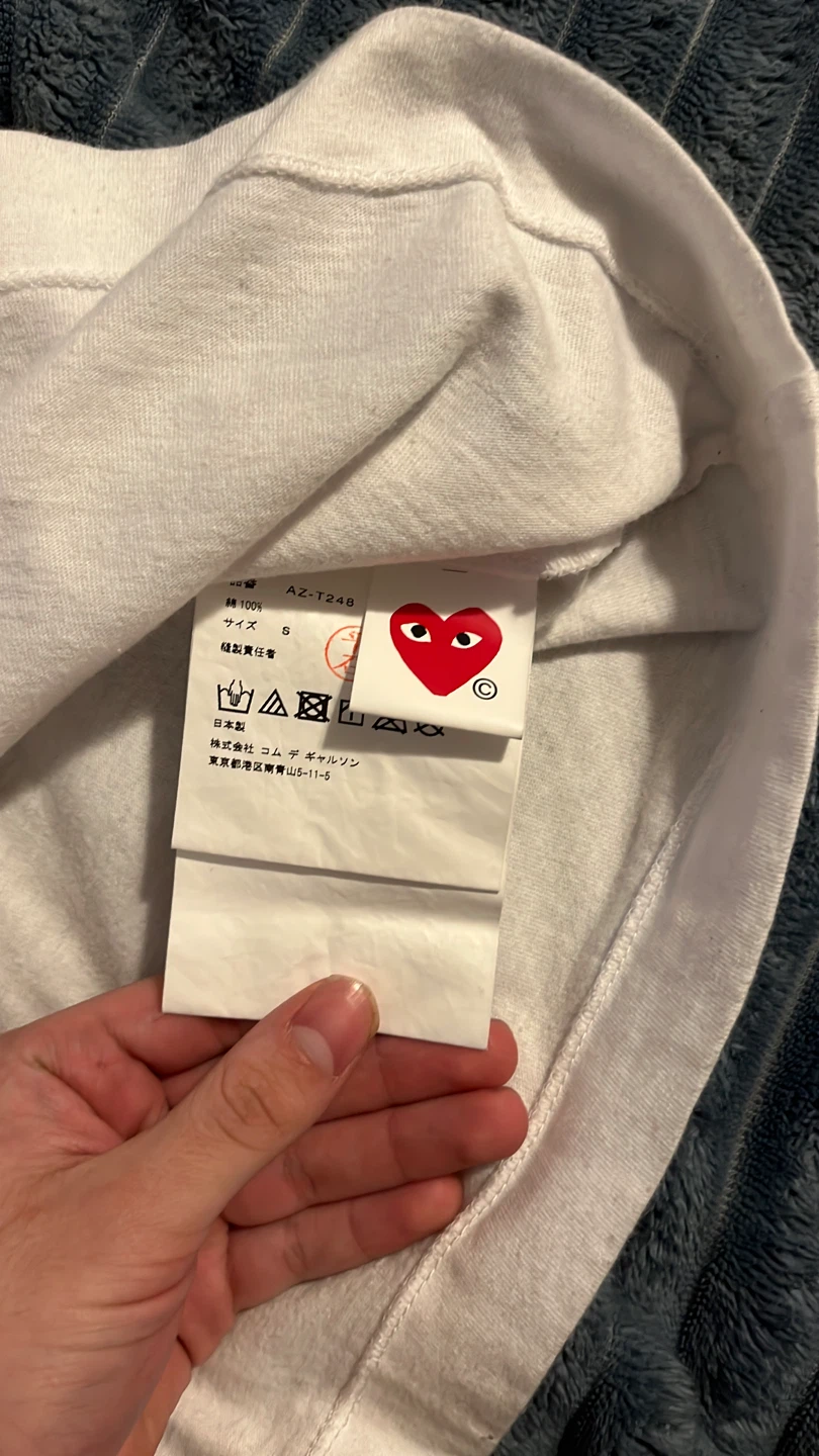 Comme des Garçons PLAY Heart T-Shirt - White/Red/Camo - Size S - photo 3