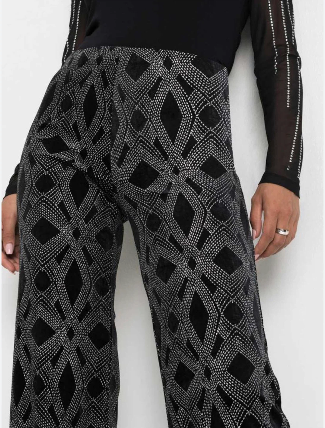Venus Black Velvet Diamond Pattern Wide Leg Pants Size S
