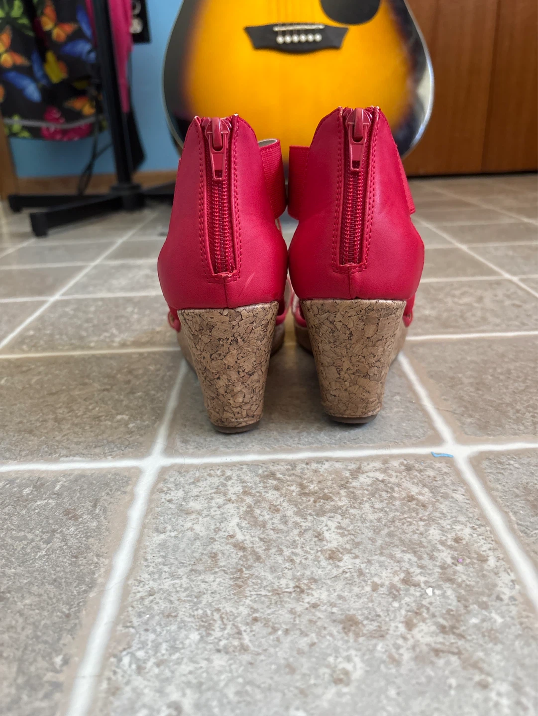 Time & Tru Red Wedge Sandals - photo 4