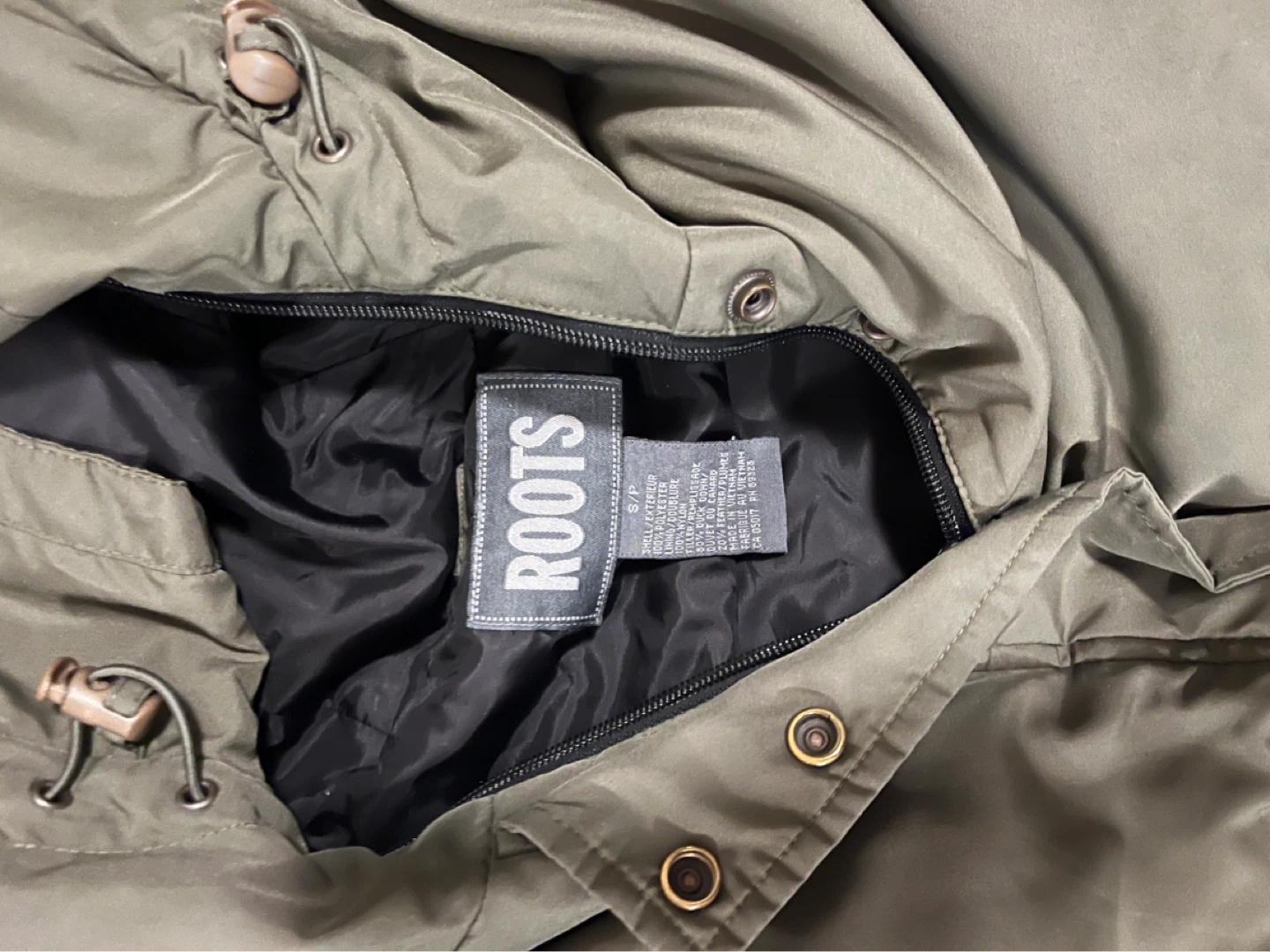 Roots Bomber Jacket with tunnel hoodie -small - photo 2