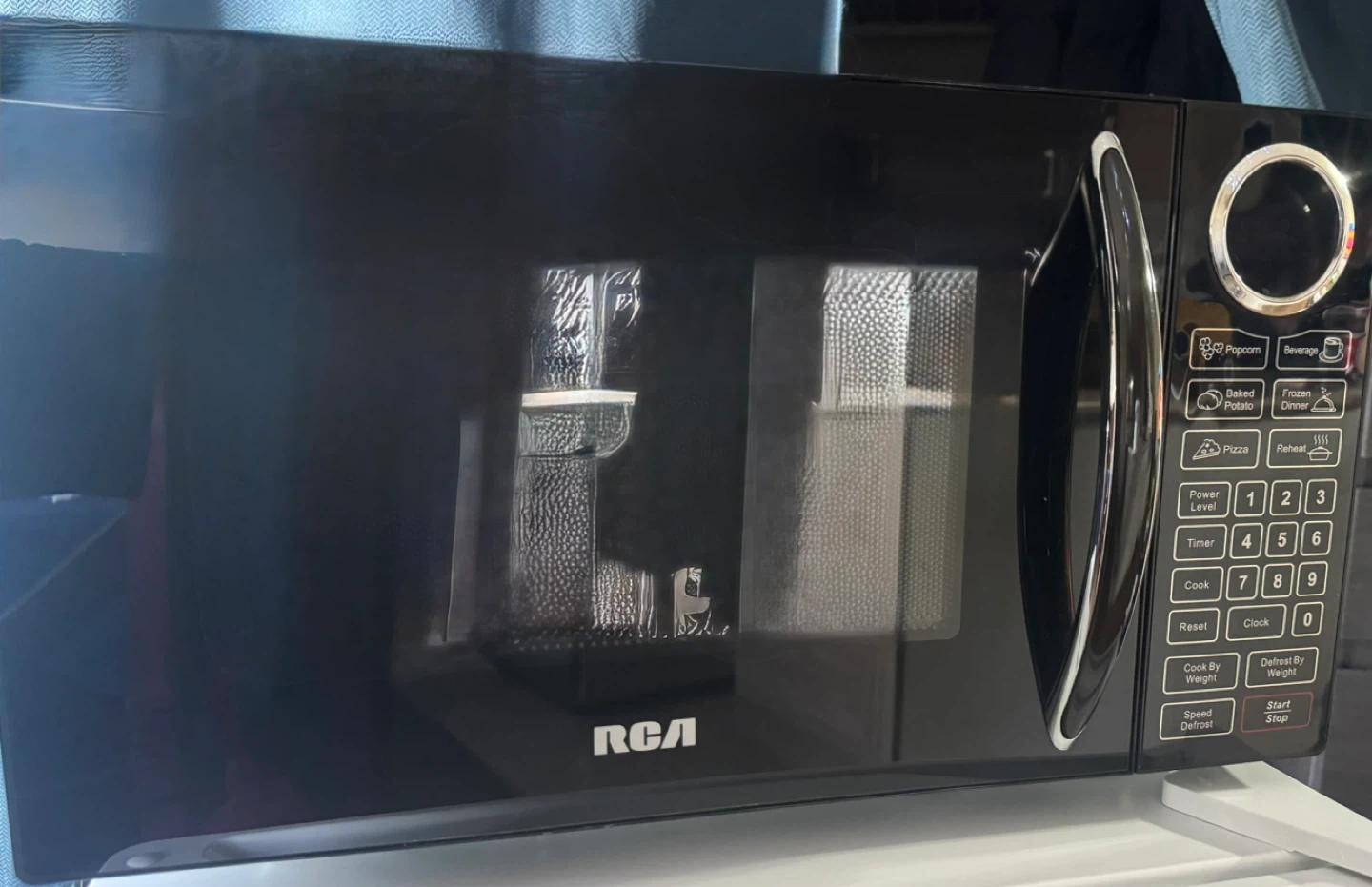RCA Black Microwave