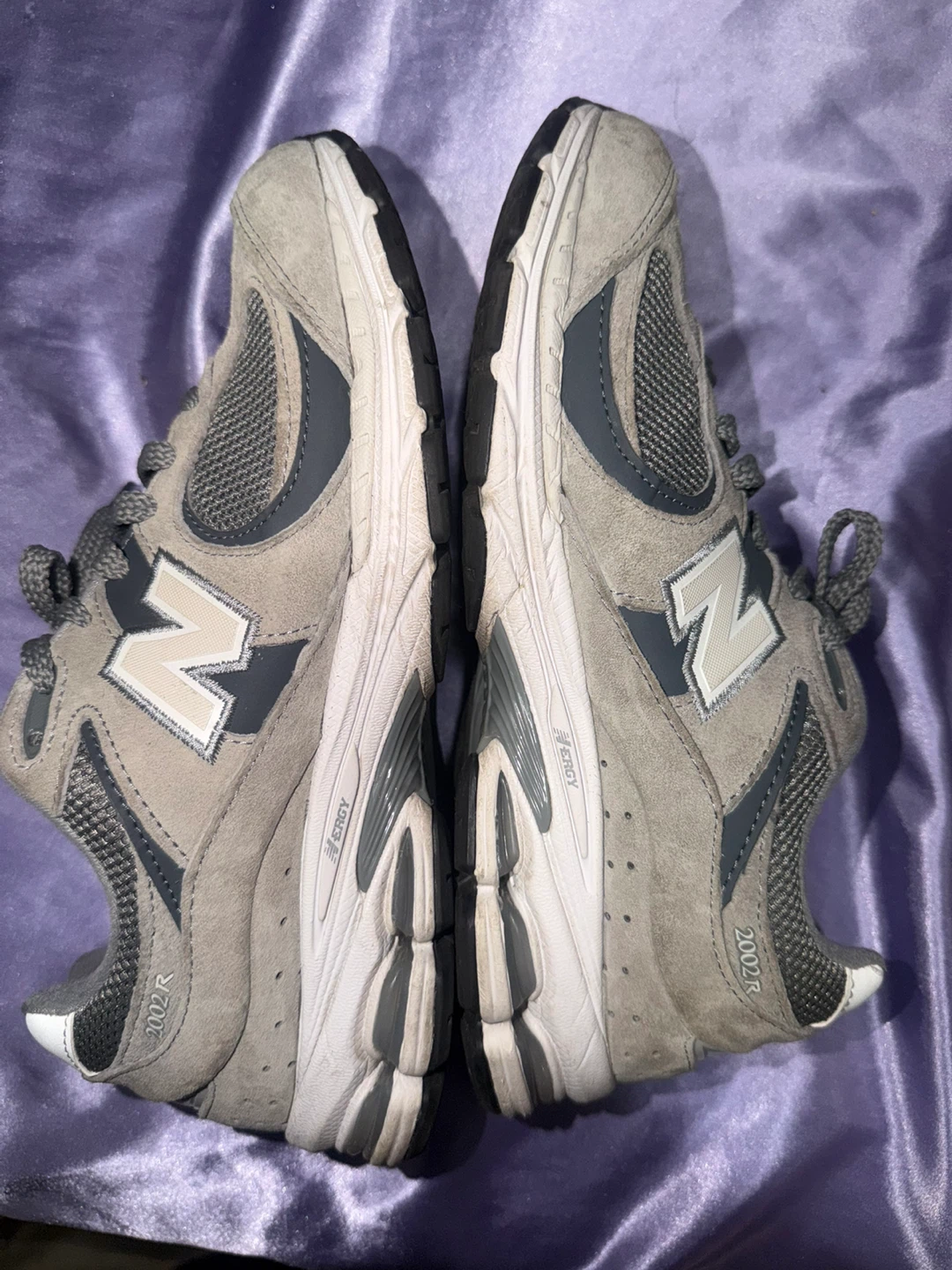 New Balance 2002R Grey women’s size 9.5 men size 8 - photo 4
