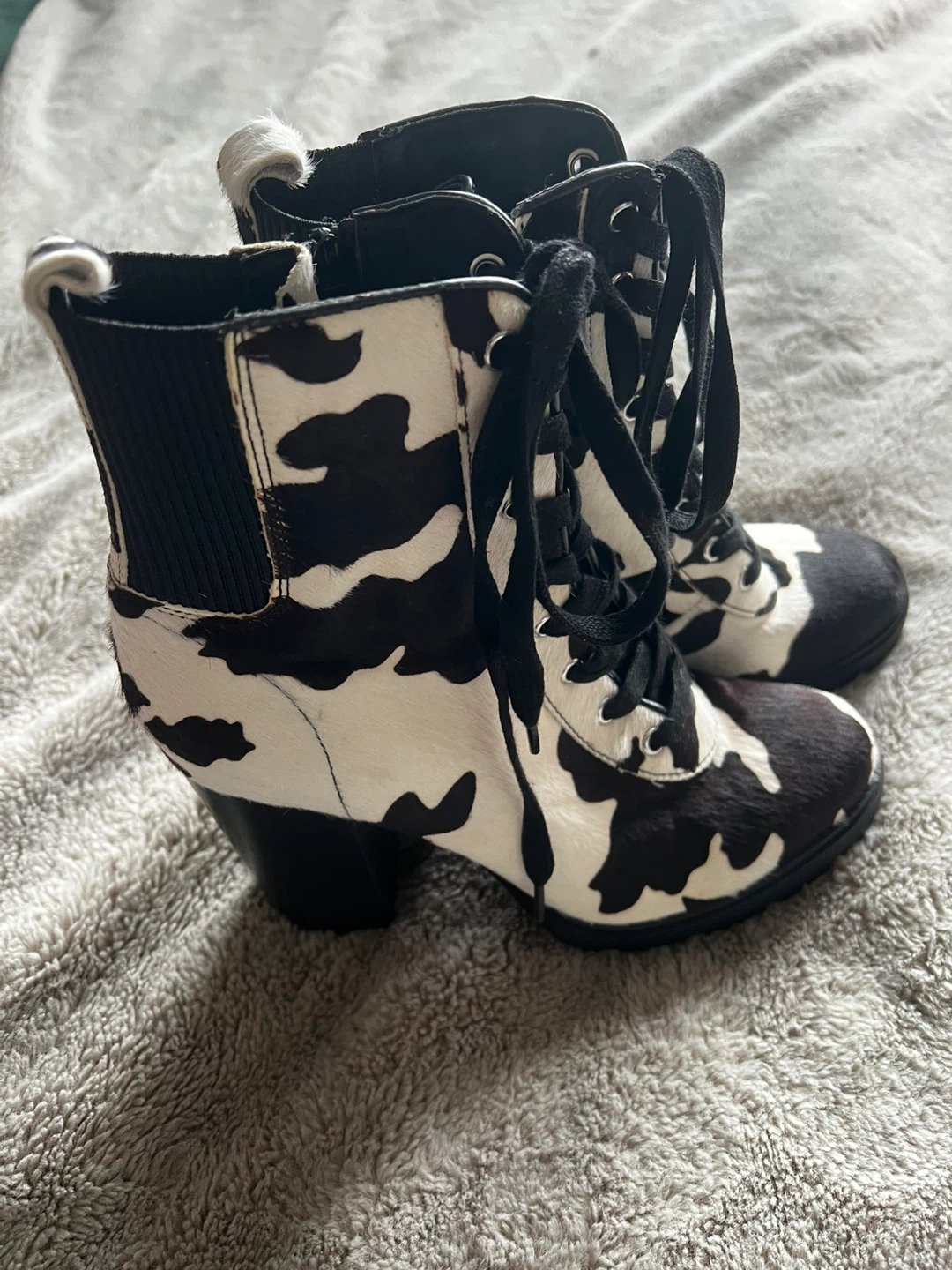 Cow Print Lace-Up Heeled Boots - photo 3