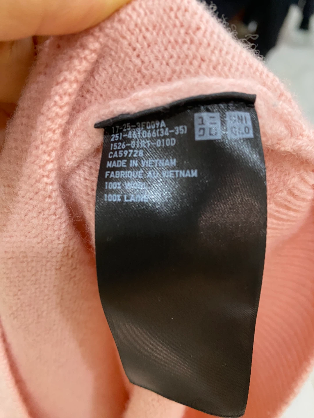 UNIQLO Pink 100% Wool Crewneck Sweater - photo 3