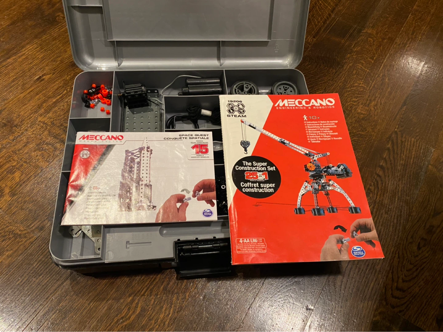 Meccano Super Construction Set - photo 3