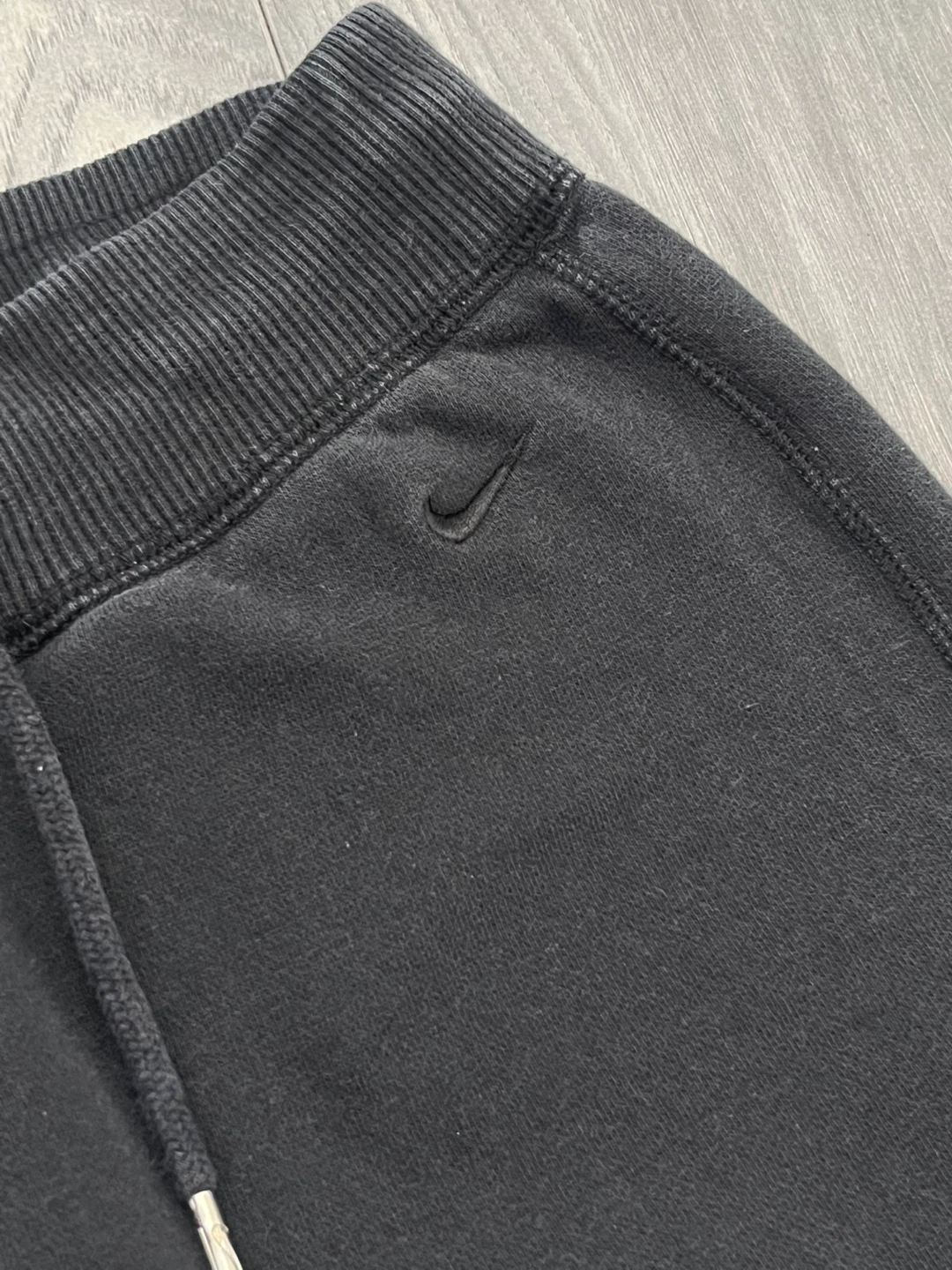 Low-Rise Nike Black Wide Leg Cotton Sweatpants | Women - photo 2