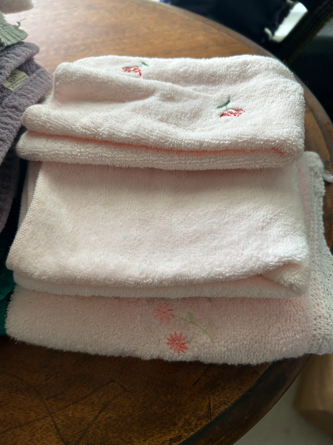 Hand towels and 2 wash clothes - photo 2