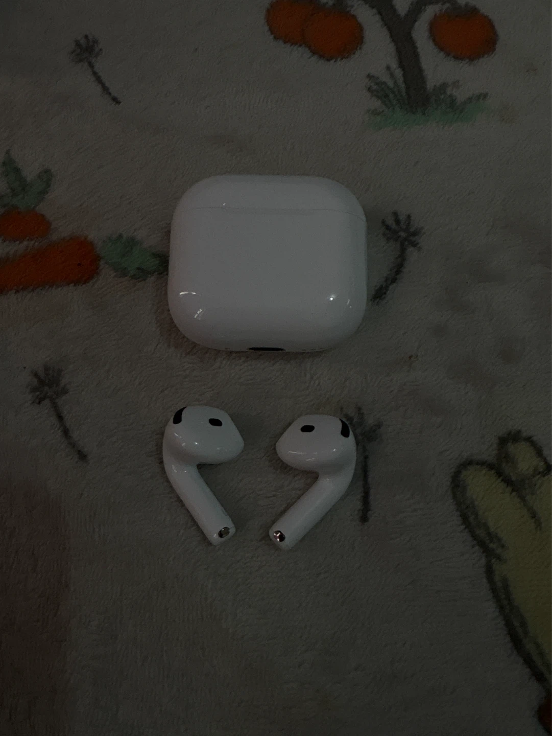 AirPod 4s - photo 3