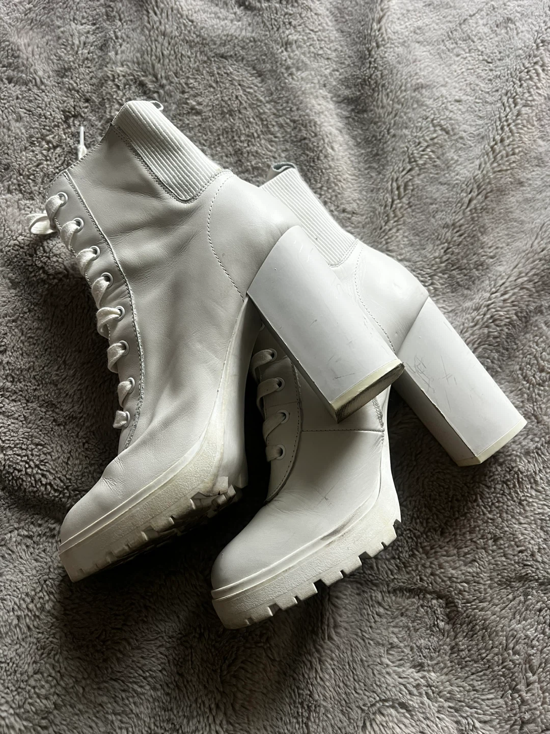 White Leather Lace-Up Heeled Boots - photo 3