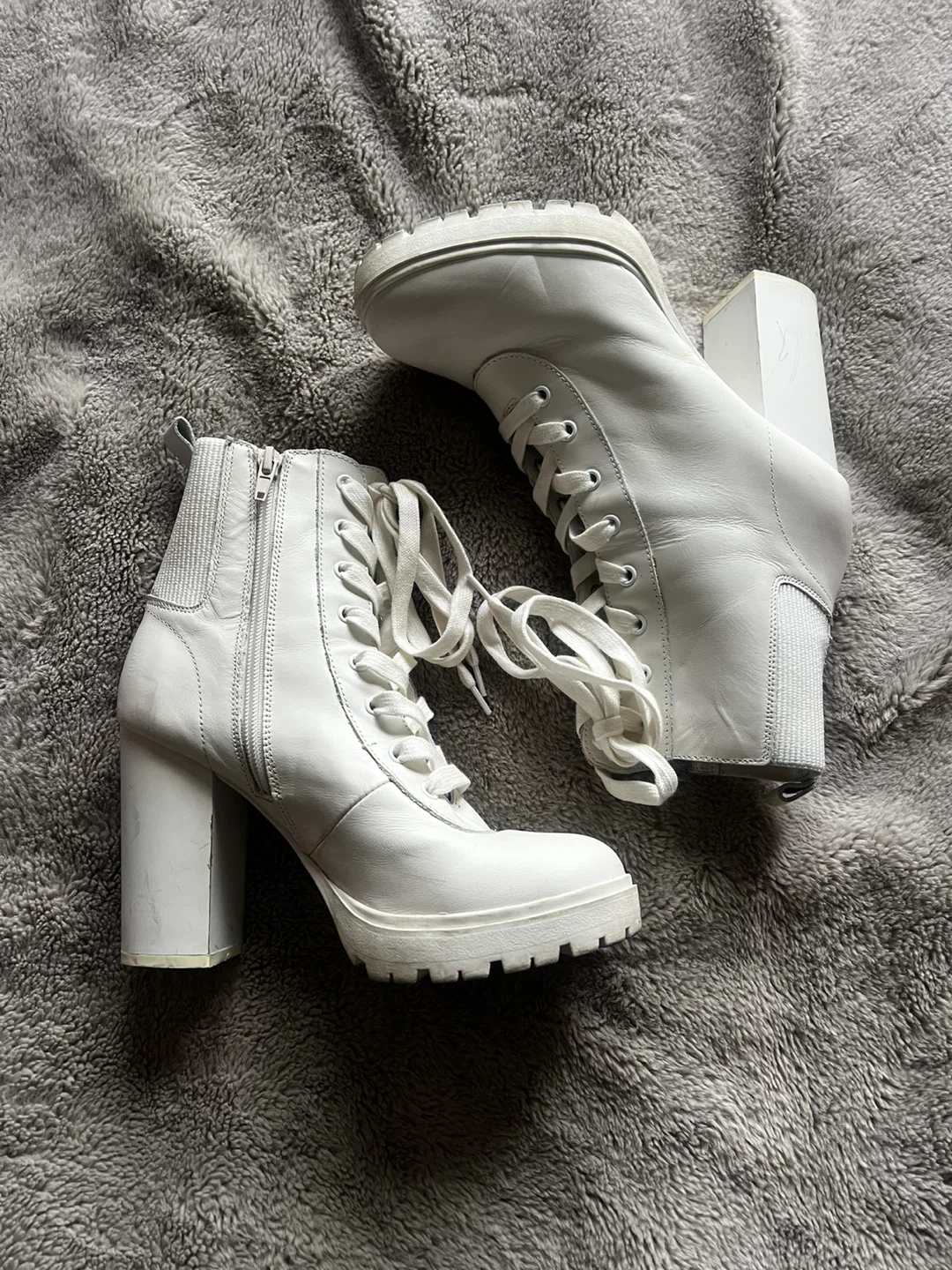 White Leather Lace-Up Heeled Boots - photo 4