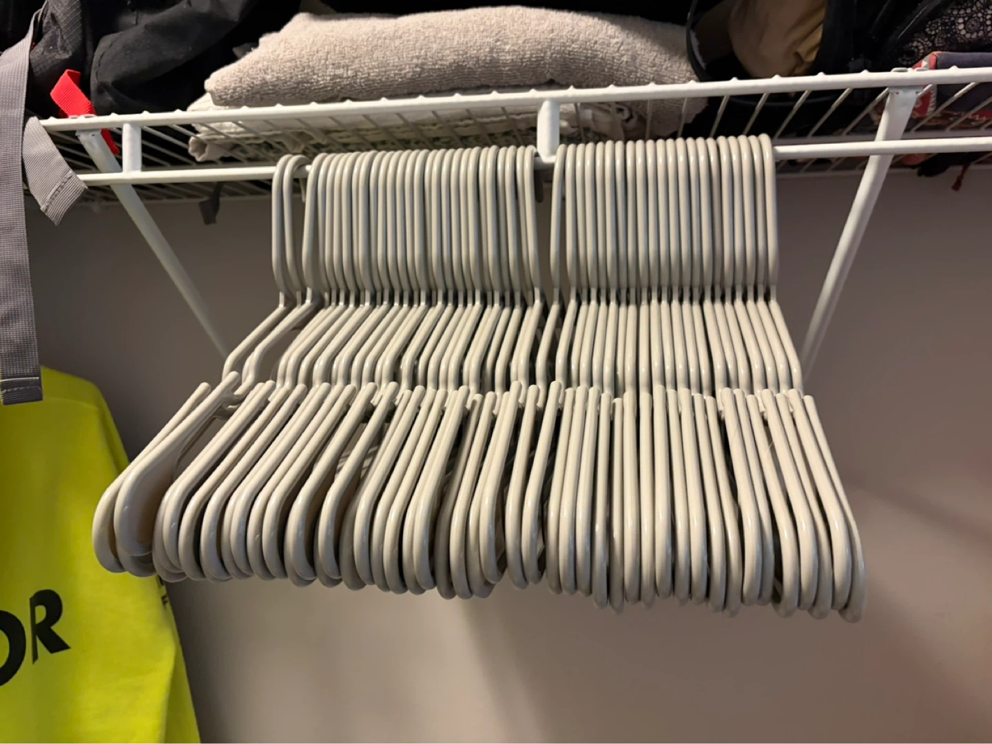 Set of 30 Gray Plastic Clothes Hangers