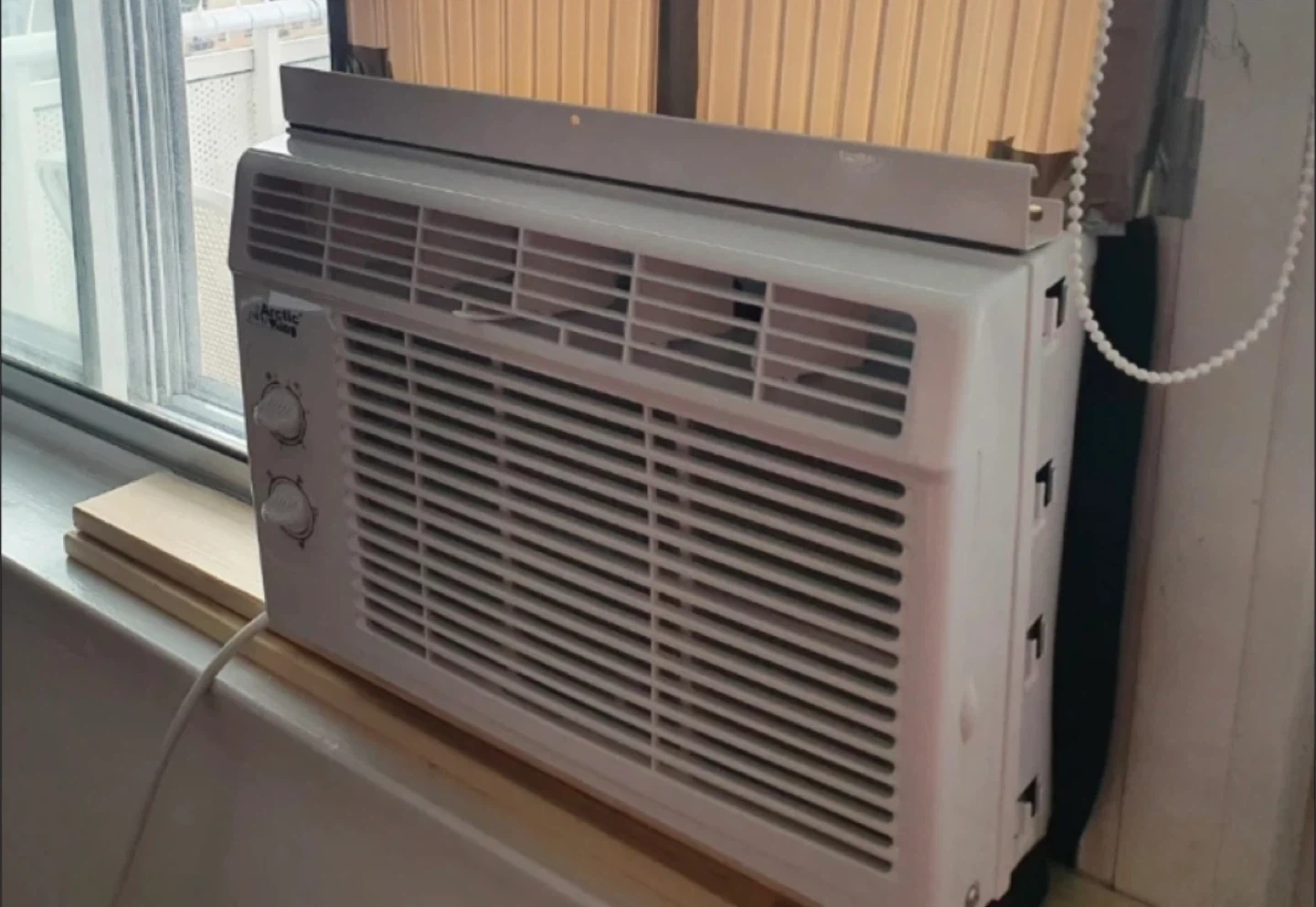 Arctic King 5,000 BTU Window Air Conditioner