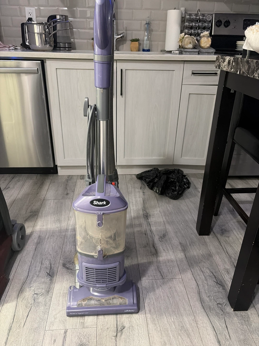 Shark Navigator Lift-Away Vacuum Cleaner - Purple