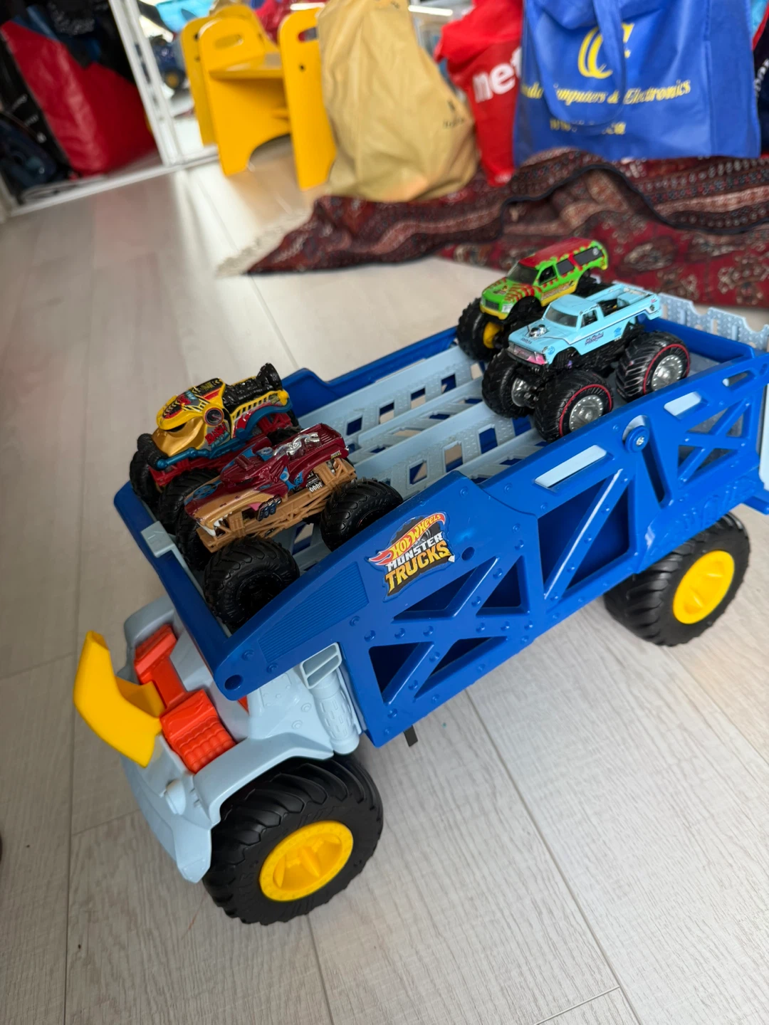 Hot Wheels Monster Trucks Toy Hauler Carrier