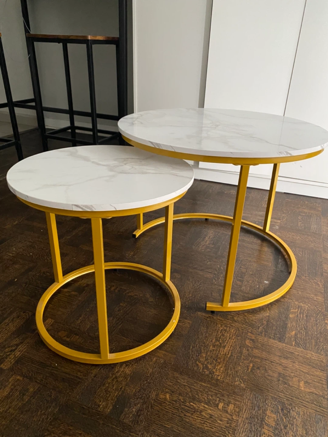 Set of 2 Round Nesting Coffee Tables - Marble Look & Gold Legs