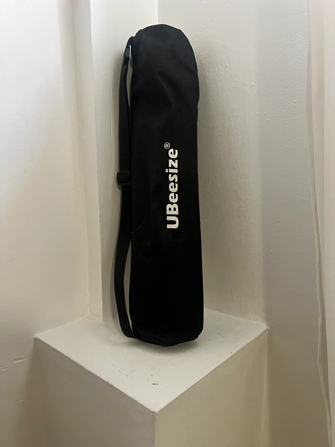 UBeesize Black Tripod with Carrying Bag - photo 4