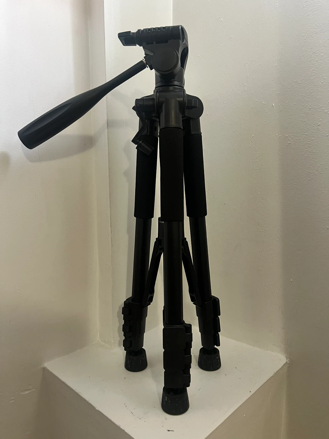 UBeesize Black Tripod with Carrying Bag
