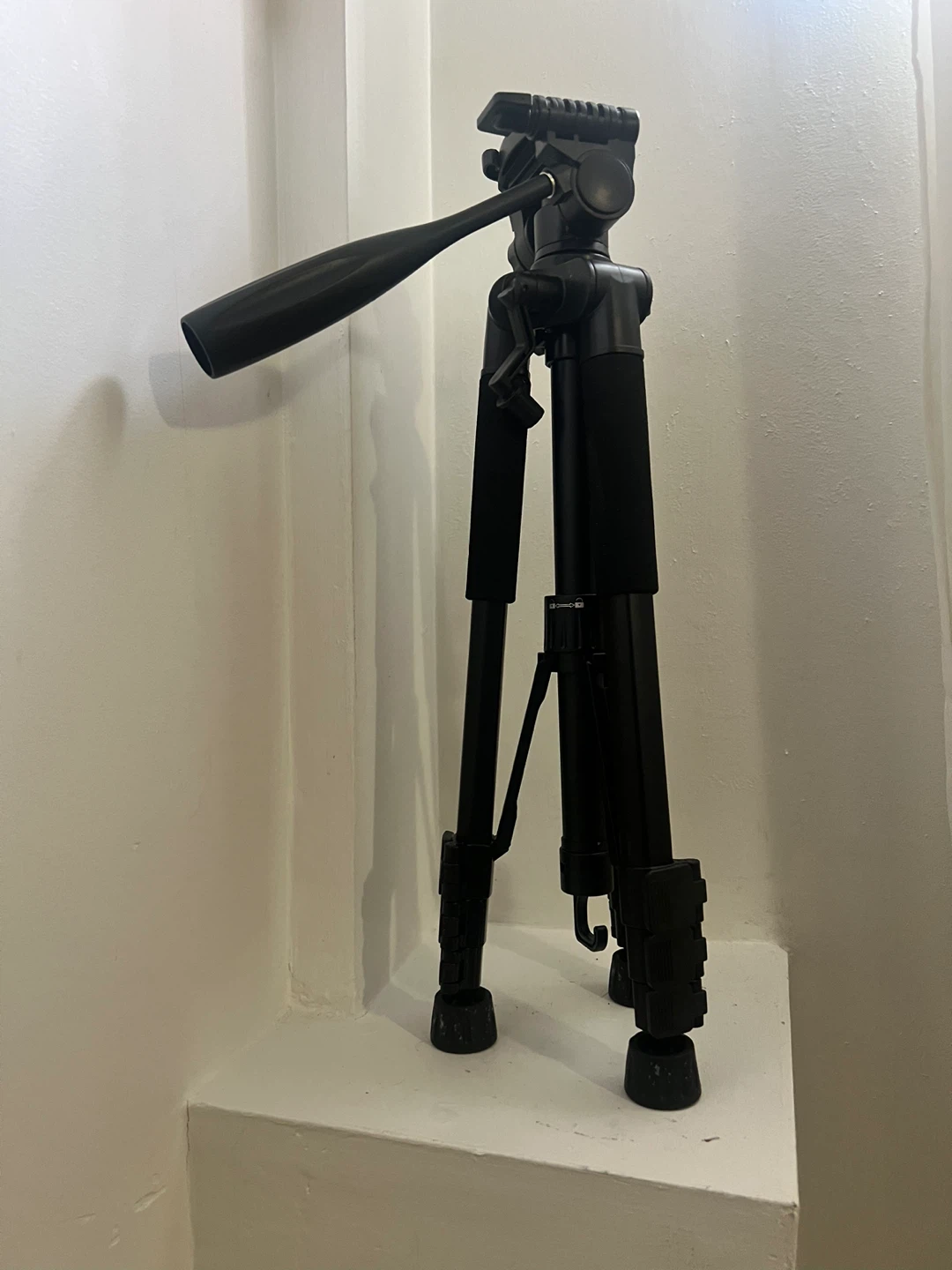 UBeesize Black Tripod with Carrying Bag - photo 2