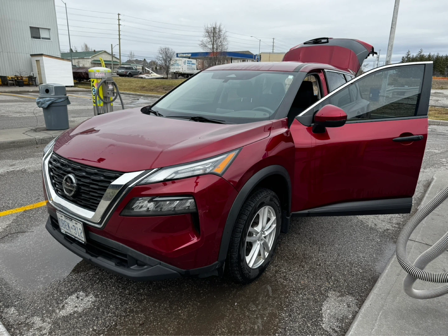 Nissan Rogue 2021 Burgundy SUV - photo 4
