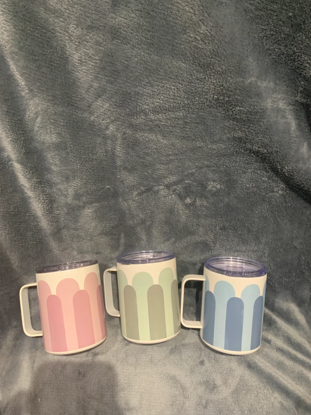 Set of 3 insulated travel mugs with lids