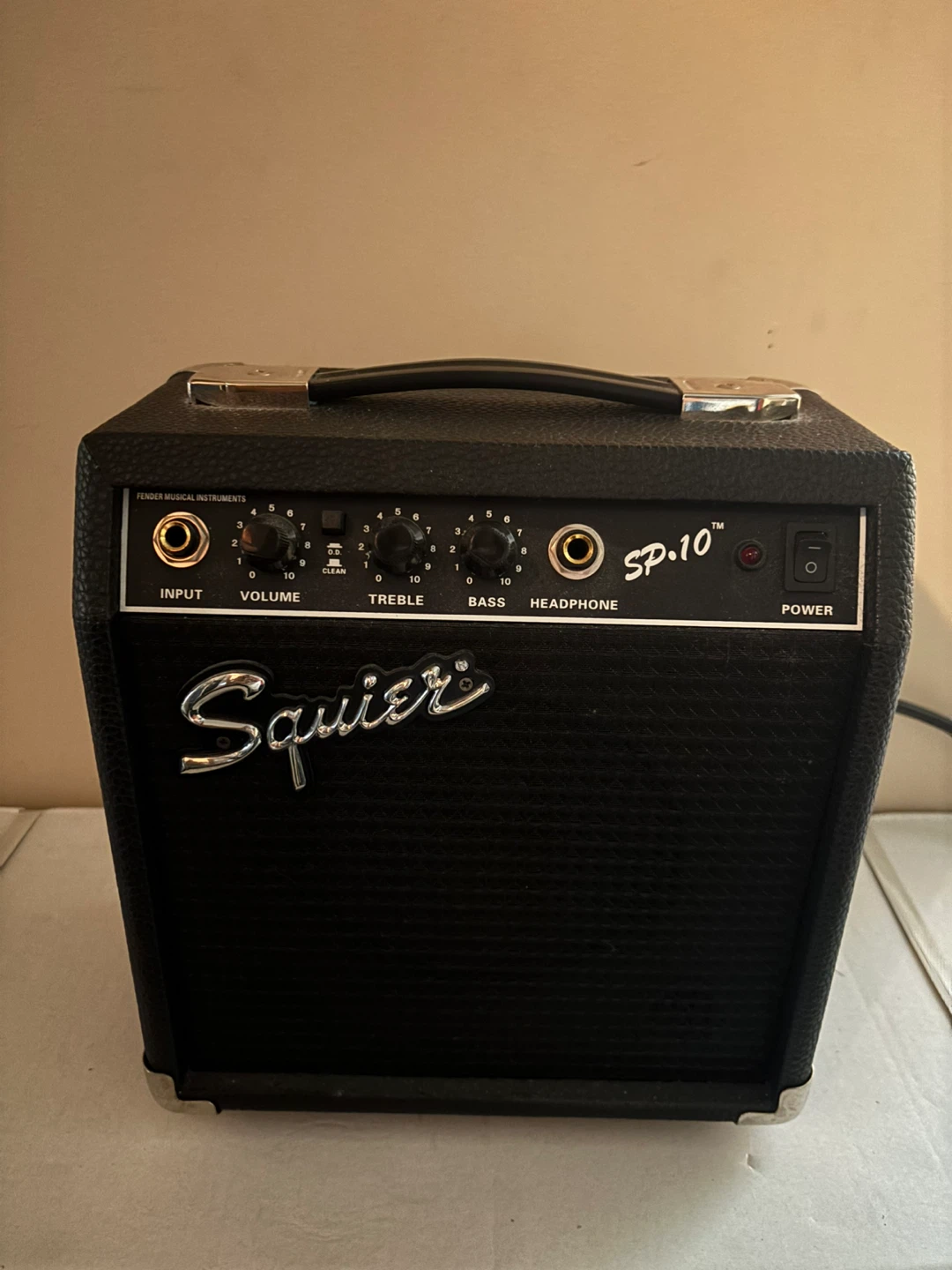 Squier SP-10 Guitar Amplifier