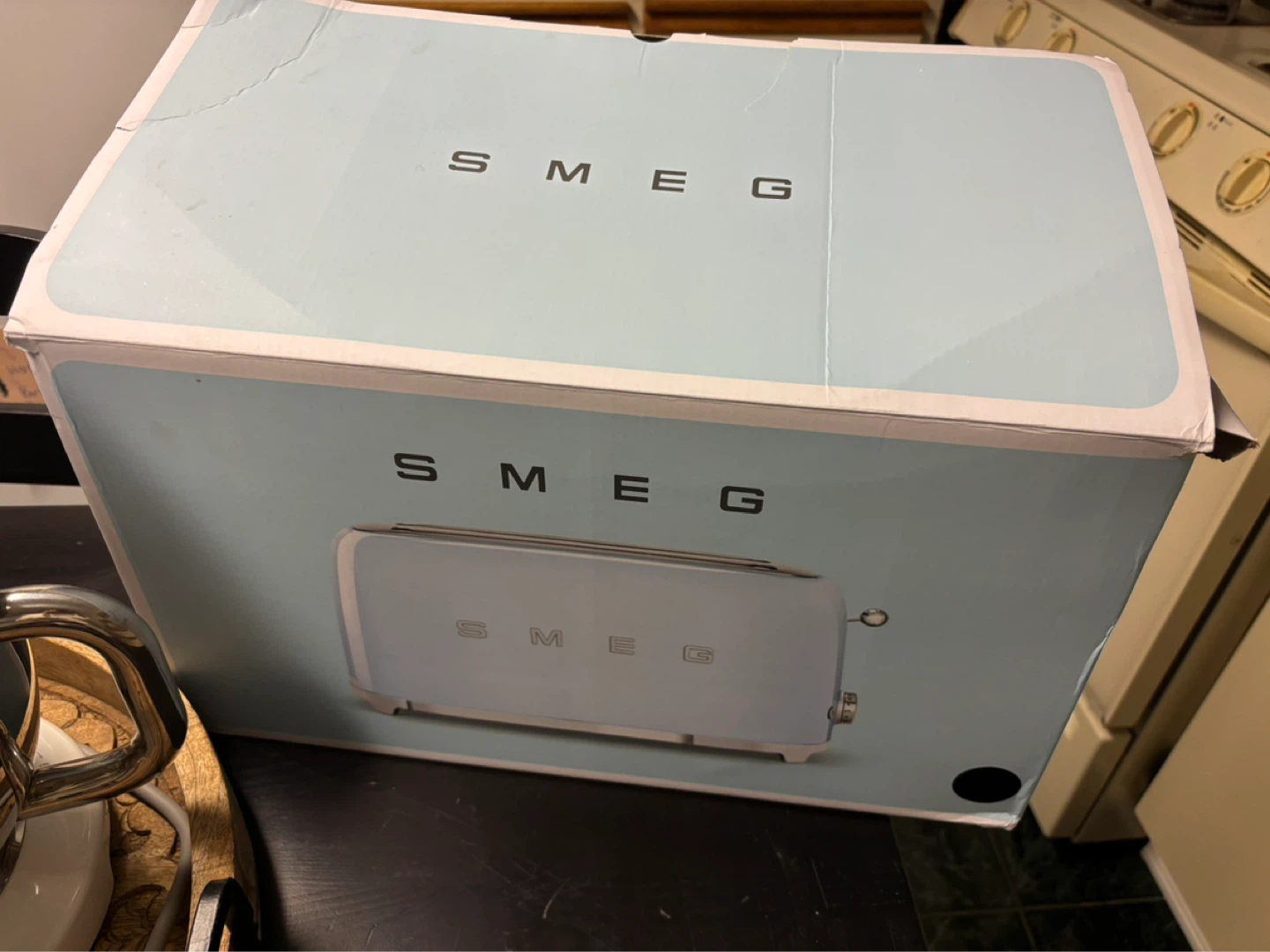 Brand new smeg 4 slice toaster