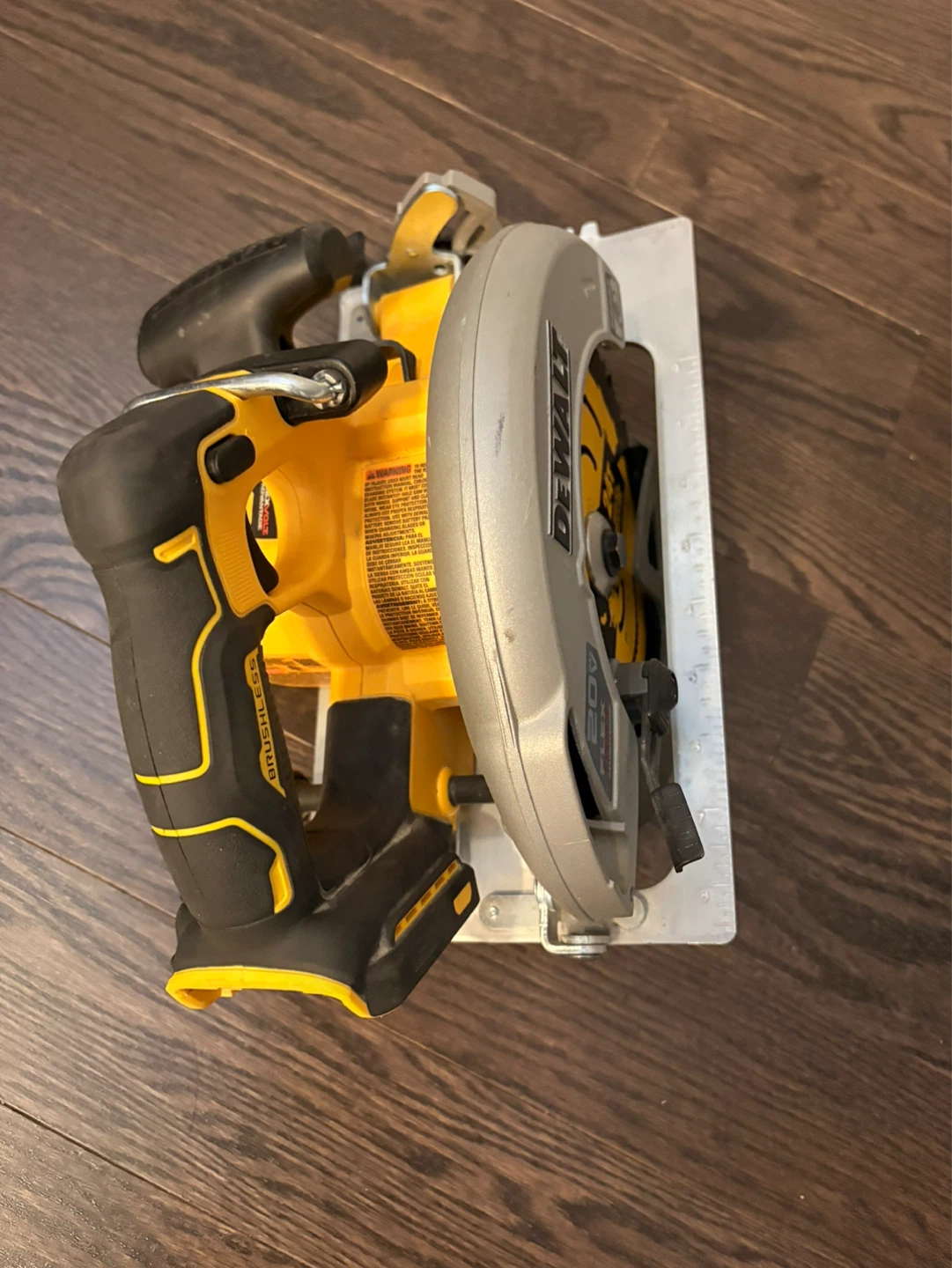 DEWALT DCS573 20V Circular Saw - photo 3