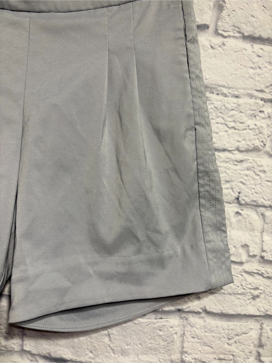 Nike Womens Grey Pleated Shorts XS - photo 2